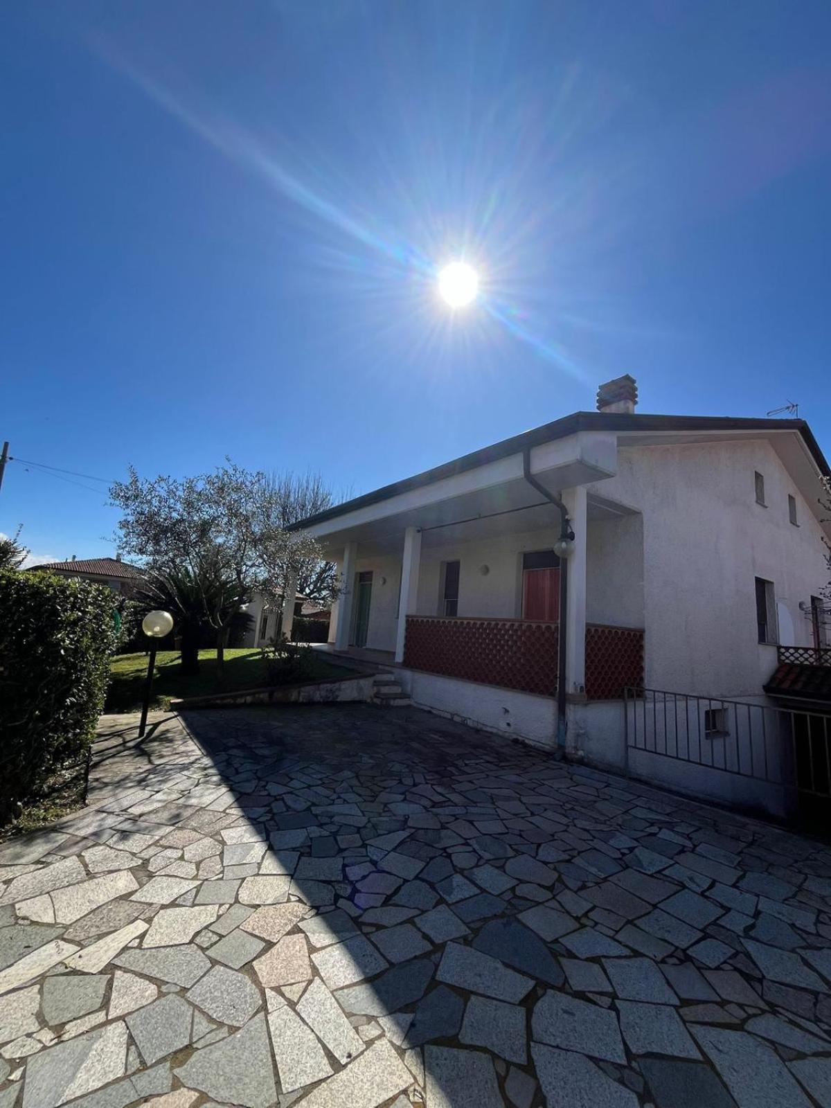 B&B Il Girasole Ortonovo Eksteriør bilde