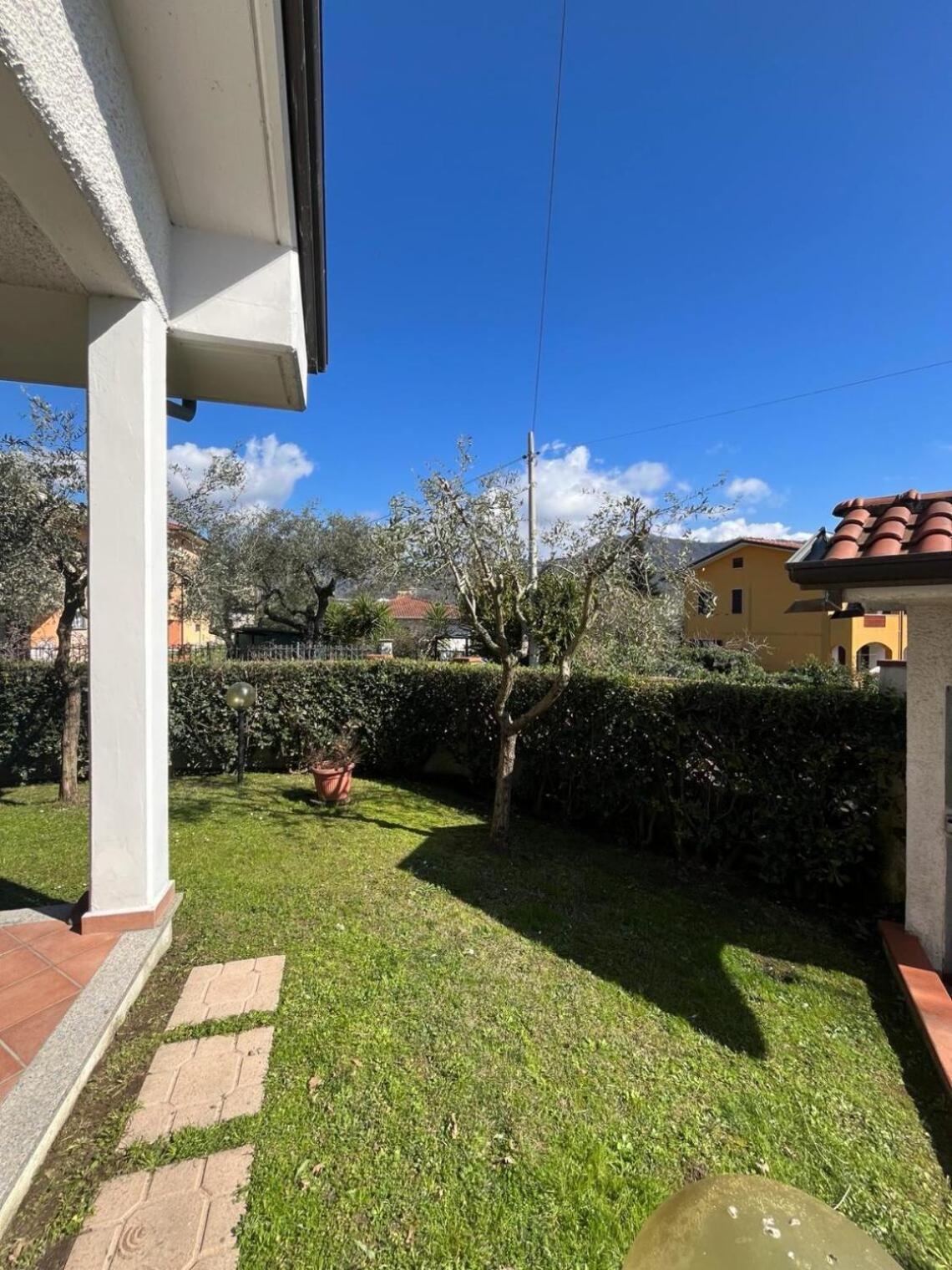 B&B Il Girasole Ortonovo Eksteriør bilde