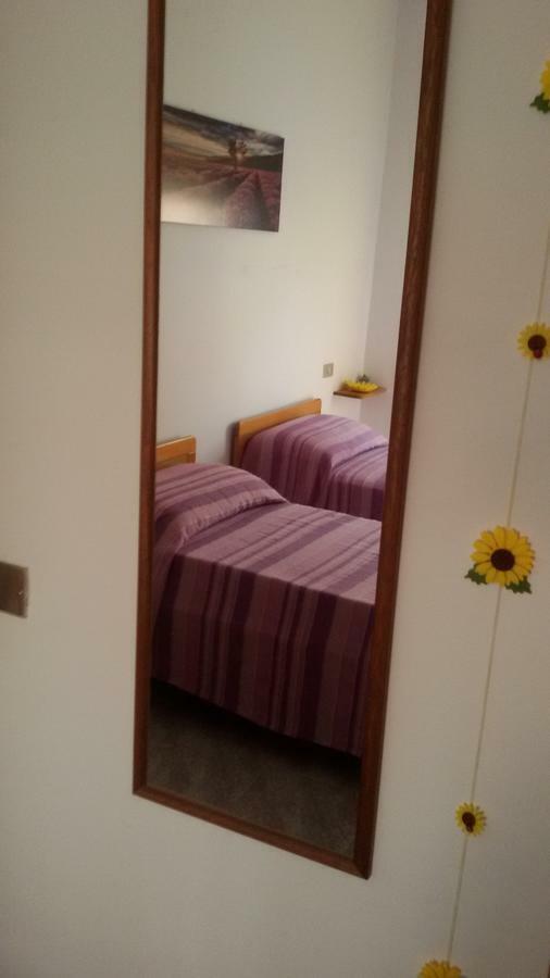 B&B Il Girasole Ortonovo Eksteriør bilde